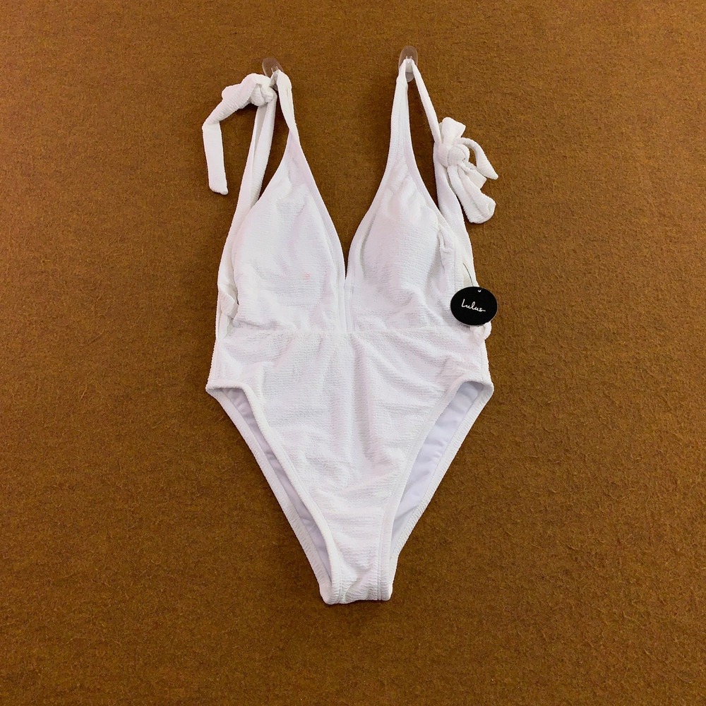 Lulus Womens Medium White Tie Shoulder Textured One Piece Swimsuit NWT *Flaw